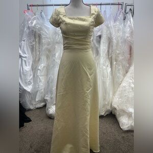 Elegant Cream Women's Dress